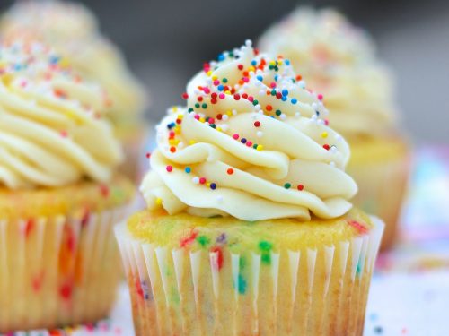 Which cake batter mixing methods are the best? - Cakesperiments