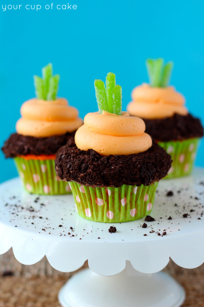 Carrot Cake Cupcakes w/ Brown Sugar Frosting +VIDEO | Lil' Luna