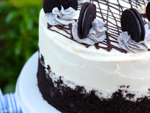 Oreo Dirt Layer Cake - Completely Delicious